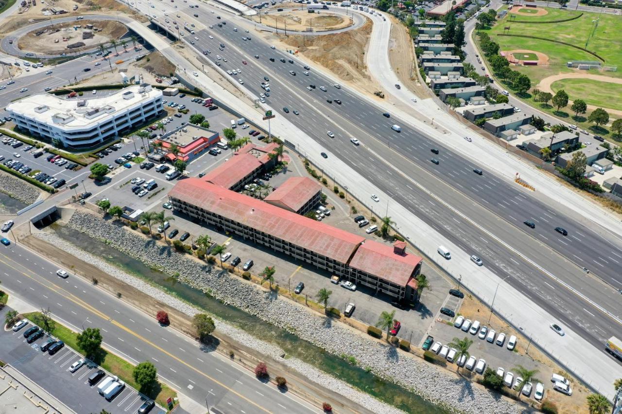 La Quinta Inn By Wyndham Costa Mesa Orange County Exteriér fotografie